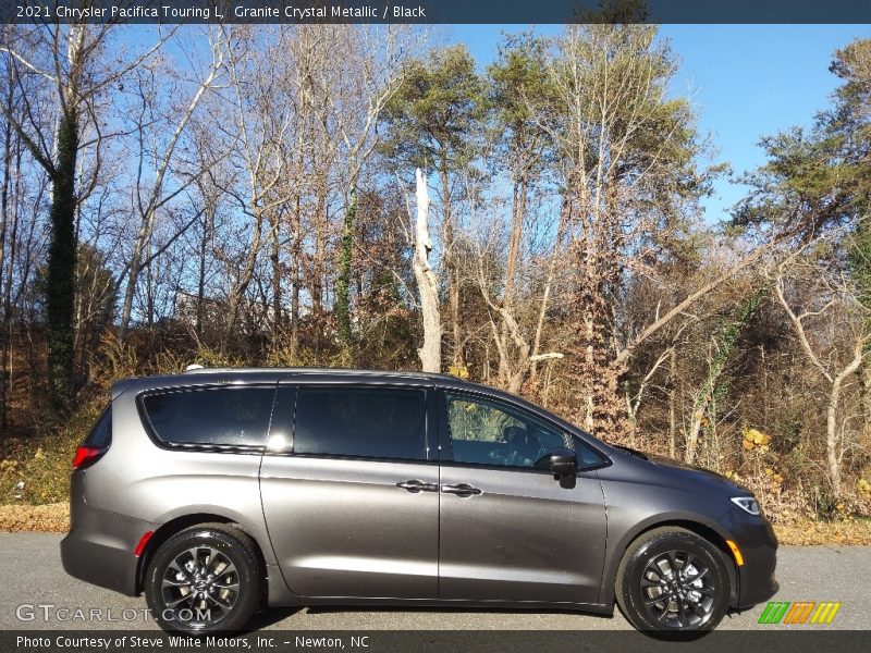 Granite Crystal Metallic / Black 2021 Chrysler Pacifica Touring L