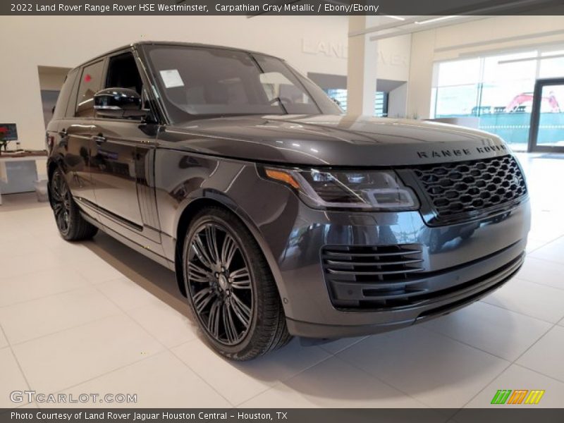 Front 3/4 View of 2022 Range Rover HSE Westminster