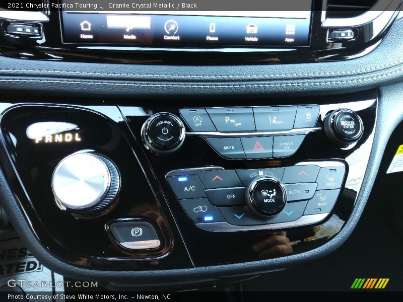 Granite Crystal Metallic / Black 2021 Chrysler Pacifica Touring L