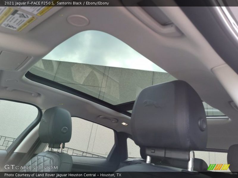Sunroof of 2021 F-PACE P250 S