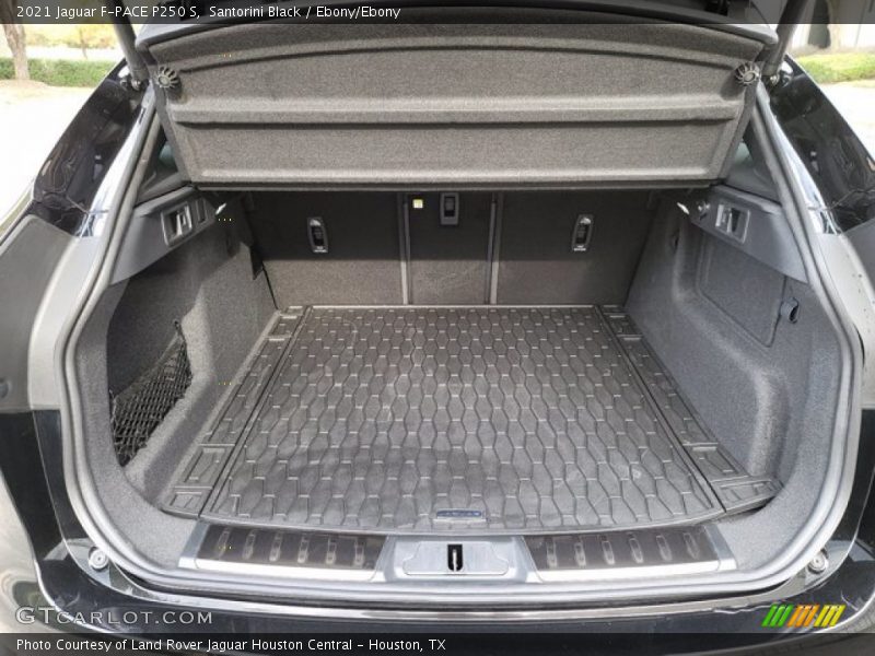  2021 F-PACE P250 S Trunk