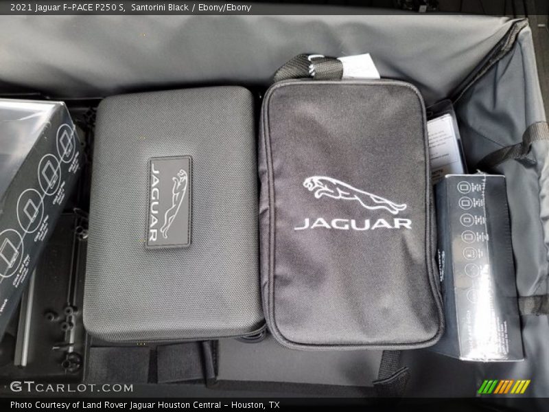 Santorini Black / Ebony/Ebony 2021 Jaguar F-PACE P250 S