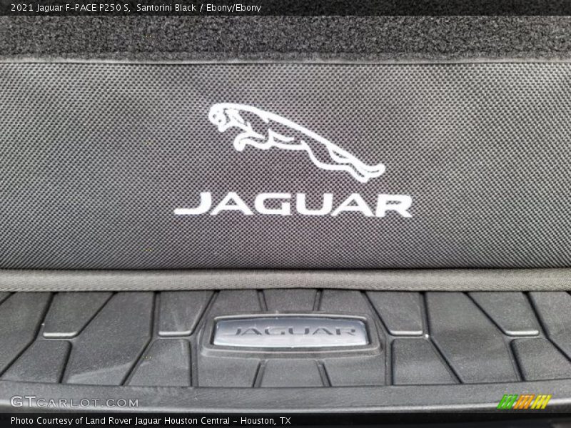 Santorini Black / Ebony/Ebony 2021 Jaguar F-PACE P250 S