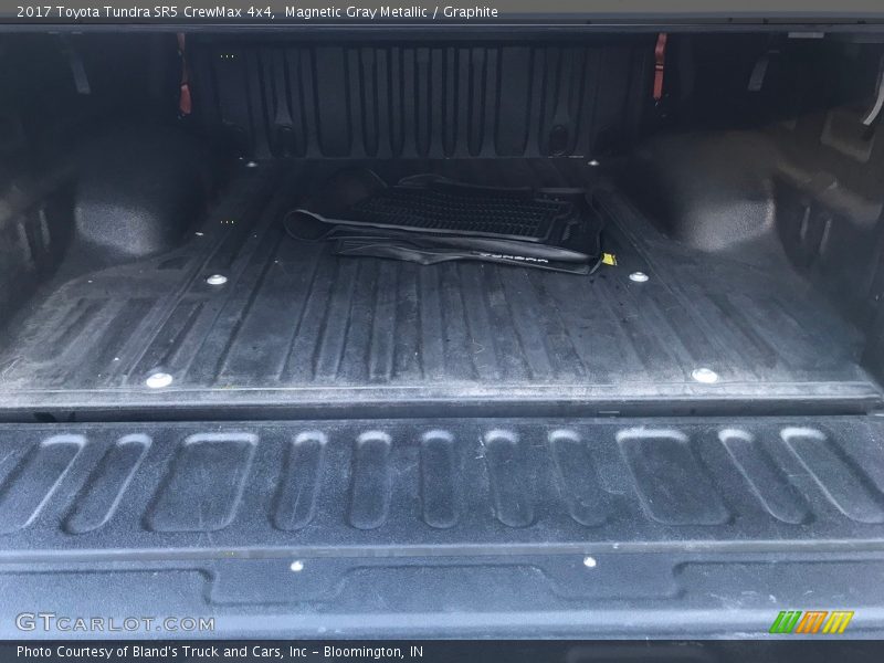 Magnetic Gray Metallic / Graphite 2017 Toyota Tundra SR5 CrewMax 4x4