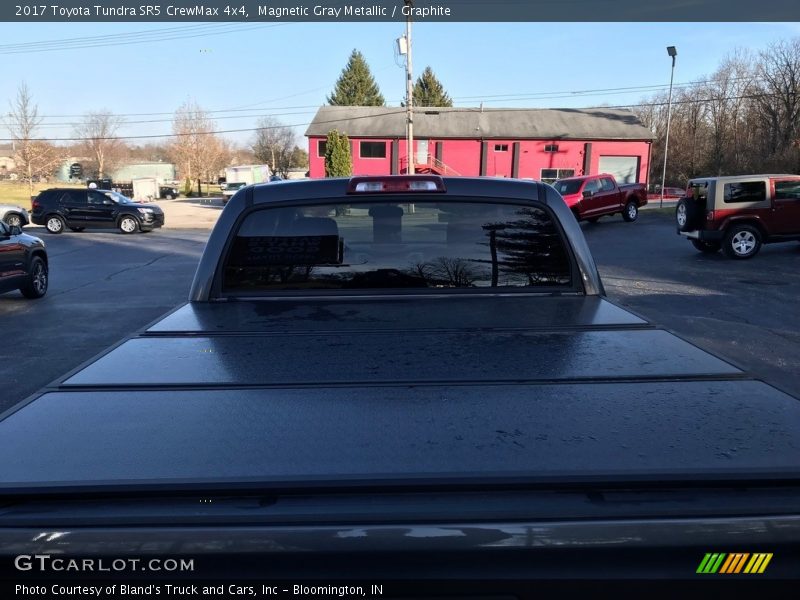 Magnetic Gray Metallic / Graphite 2017 Toyota Tundra SR5 CrewMax 4x4