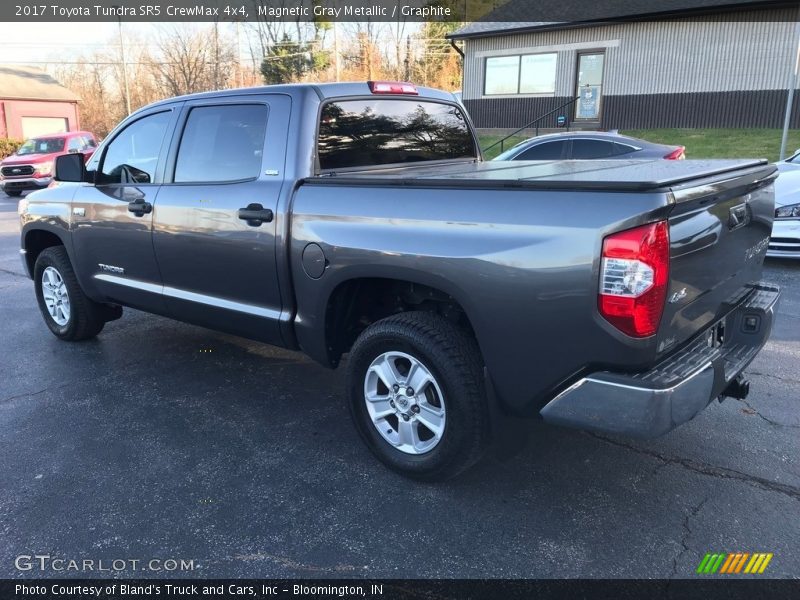 Magnetic Gray Metallic / Graphite 2017 Toyota Tundra SR5 CrewMax 4x4