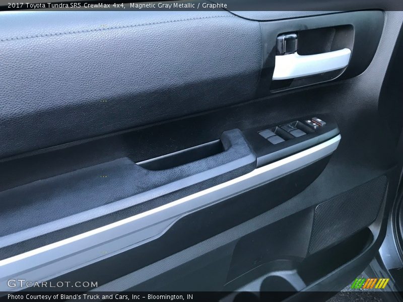Magnetic Gray Metallic / Graphite 2017 Toyota Tundra SR5 CrewMax 4x4