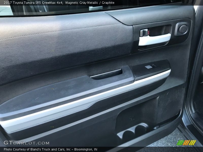 Magnetic Gray Metallic / Graphite 2017 Toyota Tundra SR5 CrewMax 4x4