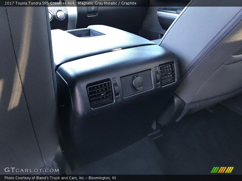 Magnetic Gray Metallic / Graphite 2017 Toyota Tundra SR5 CrewMax 4x4