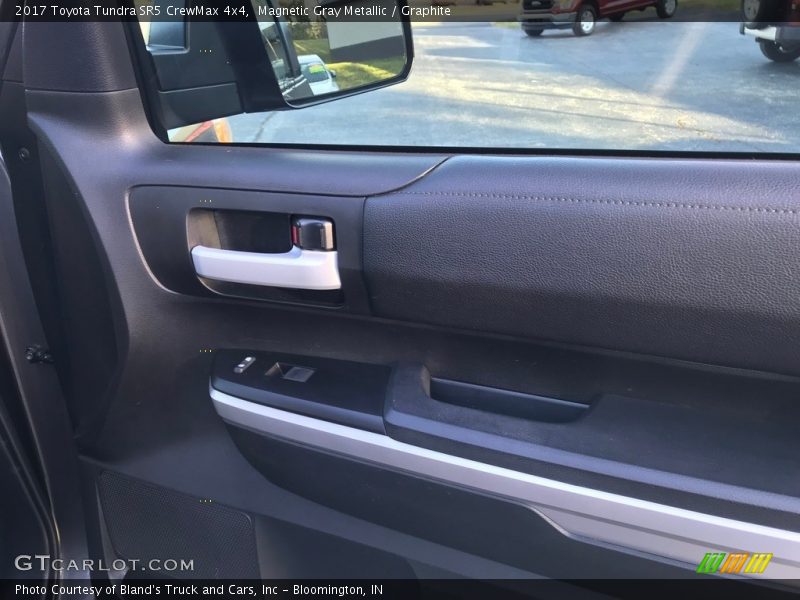 Magnetic Gray Metallic / Graphite 2017 Toyota Tundra SR5 CrewMax 4x4
