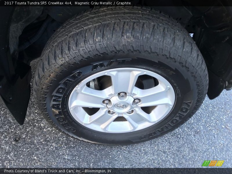 Magnetic Gray Metallic / Graphite 2017 Toyota Tundra SR5 CrewMax 4x4