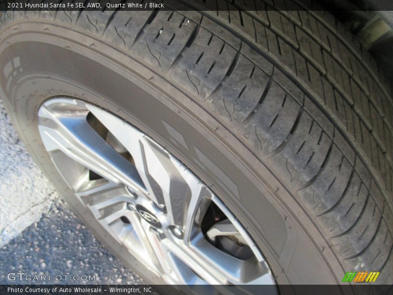 Quartz White / Black 2021 Hyundai Santa Fe SEL AWD