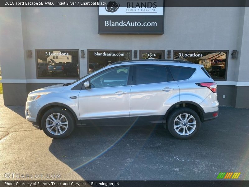 Ingot Silver / Charcoal Black 2018 Ford Escape SE 4WD