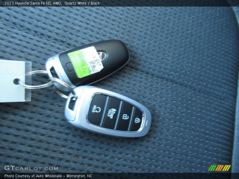 Quartz White / Black 2021 Hyundai Santa Fe SEL AWD