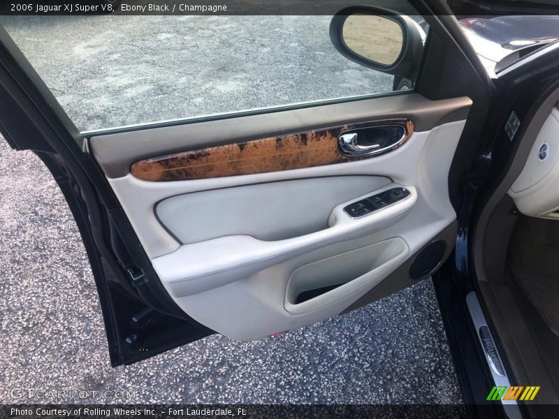 Ebony Black / Champagne 2006 Jaguar XJ Super V8