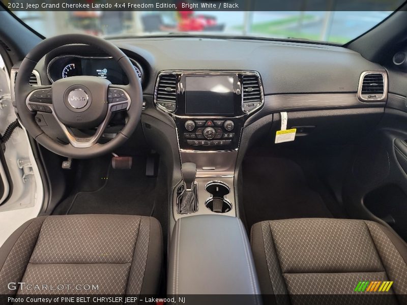 Bright White / Black 2021 Jeep Grand Cherokee Laredo 4x4 Freedom Edition