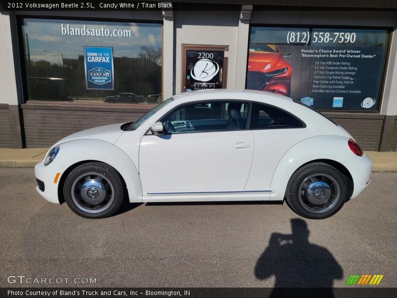 Candy White / Titan Black 2012 Volkswagen Beetle 2.5L