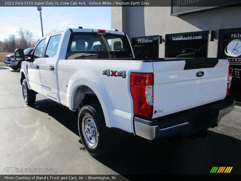 Oxford White / Medium Earth Gray 2021 Ford F250 Super Duty XL Crew Cab 4x4