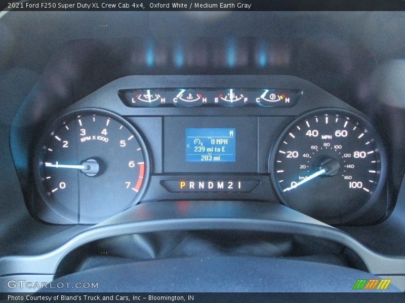 Oxford White / Medium Earth Gray 2021 Ford F250 Super Duty XL Crew Cab 4x4