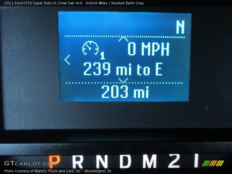 Oxford White / Medium Earth Gray 2021 Ford F250 Super Duty XL Crew Cab 4x4