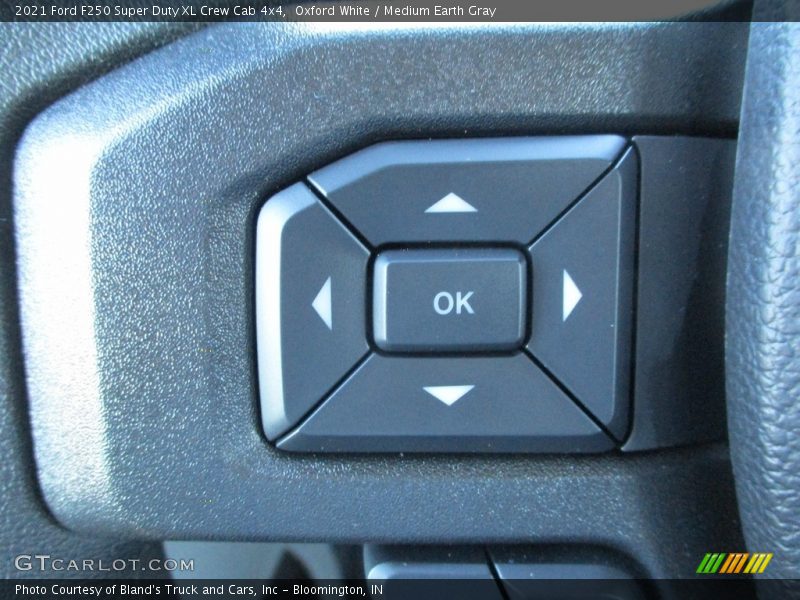 Oxford White / Medium Earth Gray 2021 Ford F250 Super Duty XL Crew Cab 4x4