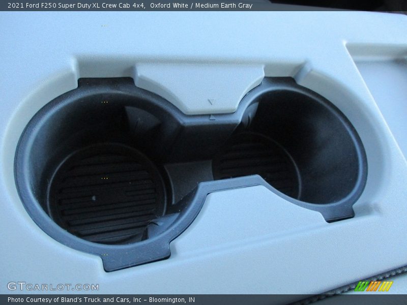 Oxford White / Medium Earth Gray 2021 Ford F250 Super Duty XL Crew Cab 4x4