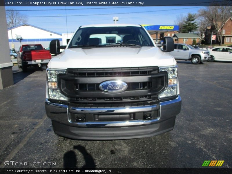 Oxford White / Medium Earth Gray 2021 Ford F250 Super Duty XL Crew Cab 4x4