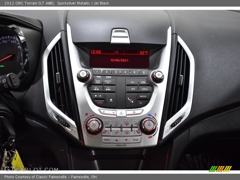 Quicksilver Metallic / Jet Black 2011 GMC Terrain SLT AWD