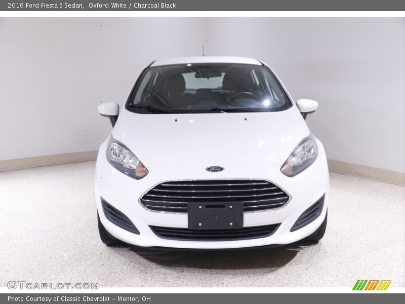 Oxford White / Charcoal Black 2016 Ford Fiesta S Sedan