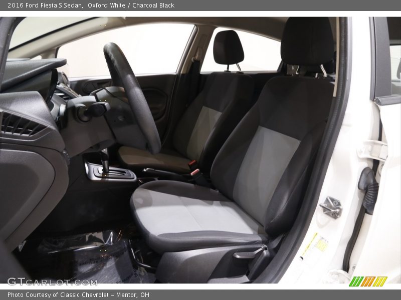 Oxford White / Charcoal Black 2016 Ford Fiesta S Sedan