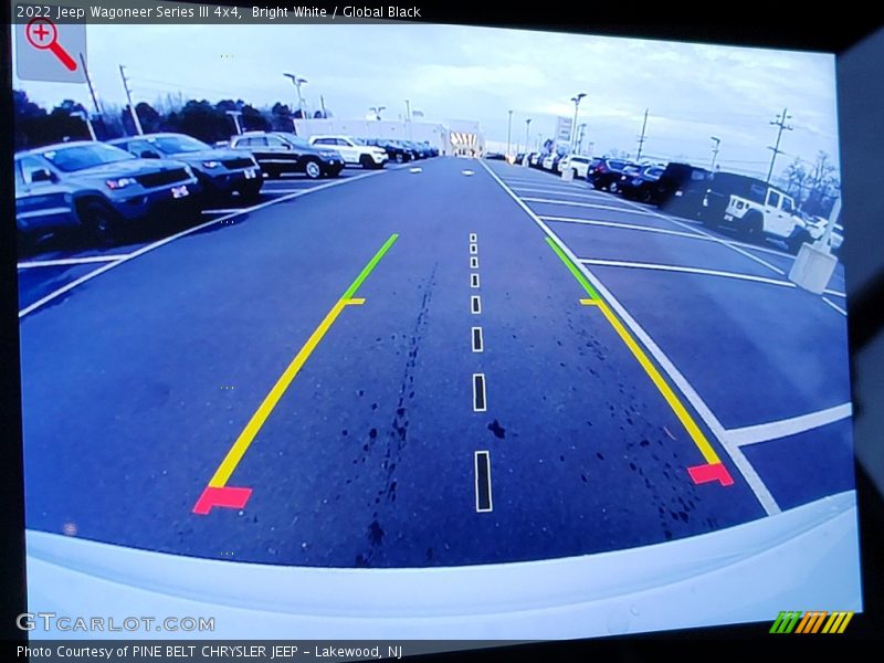 Bright White / Global Black 2022 Jeep Wagoneer Series III 4x4