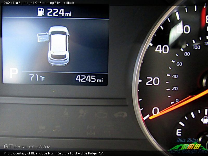 Sparkling Silver / Black 2021 Kia Sportage LX