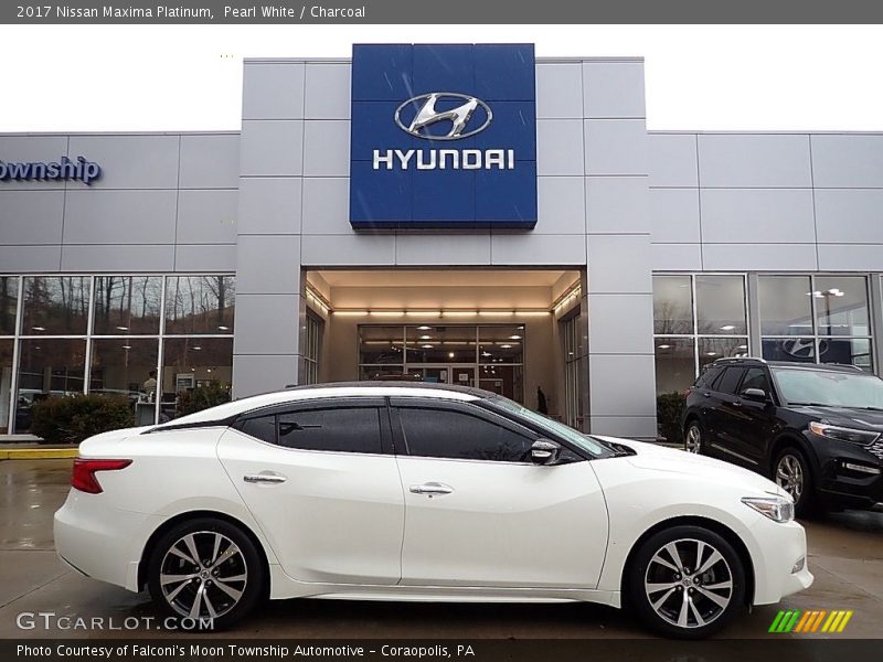 Pearl White / Charcoal 2017 Nissan Maxima Platinum