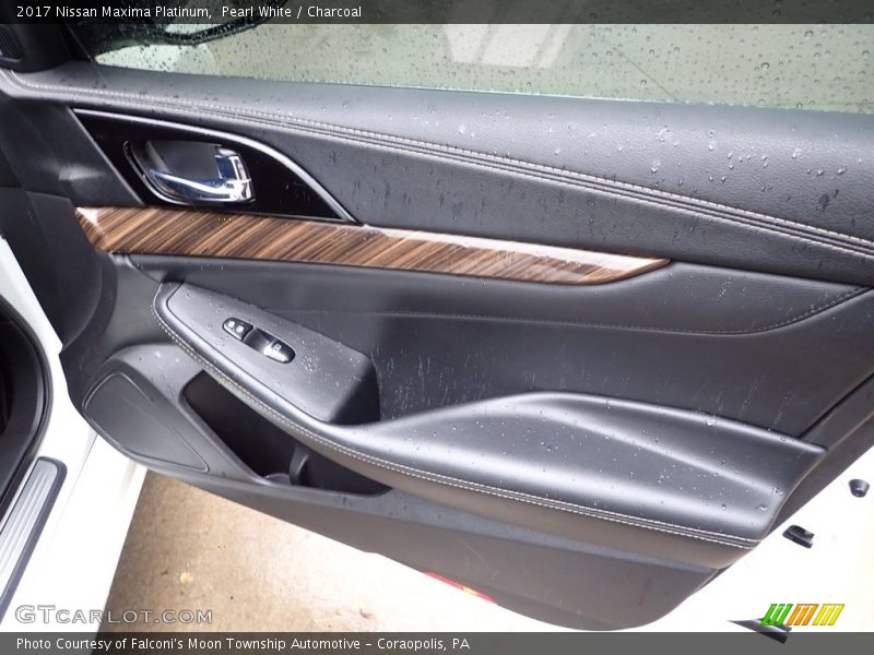 Pearl White / Charcoal 2017 Nissan Maxima Platinum