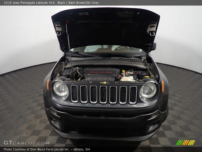 Black / Bark Brown/Ski Grey 2016 Jeep Renegade Latitude 4x4