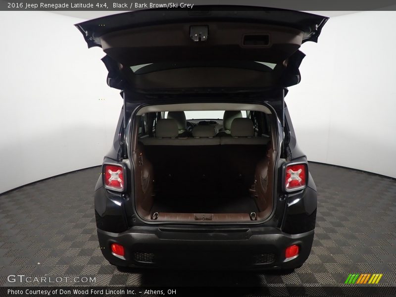 Black / Bark Brown/Ski Grey 2016 Jeep Renegade Latitude 4x4