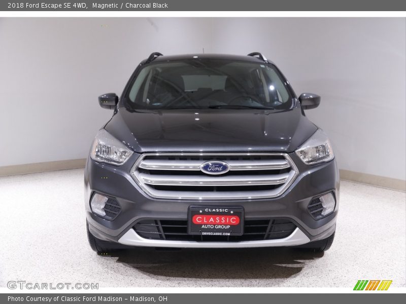 Magnetic / Charcoal Black 2018 Ford Escape SE 4WD