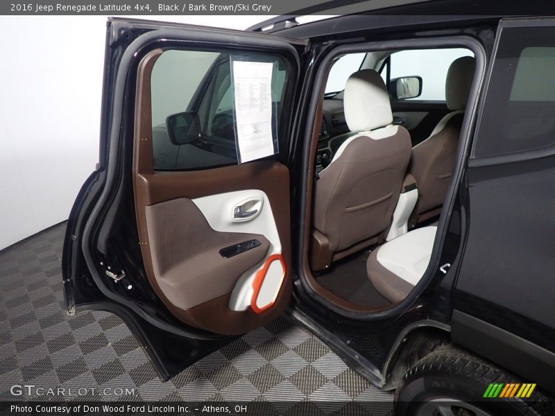 Black / Bark Brown/Ski Grey 2016 Jeep Renegade Latitude 4x4