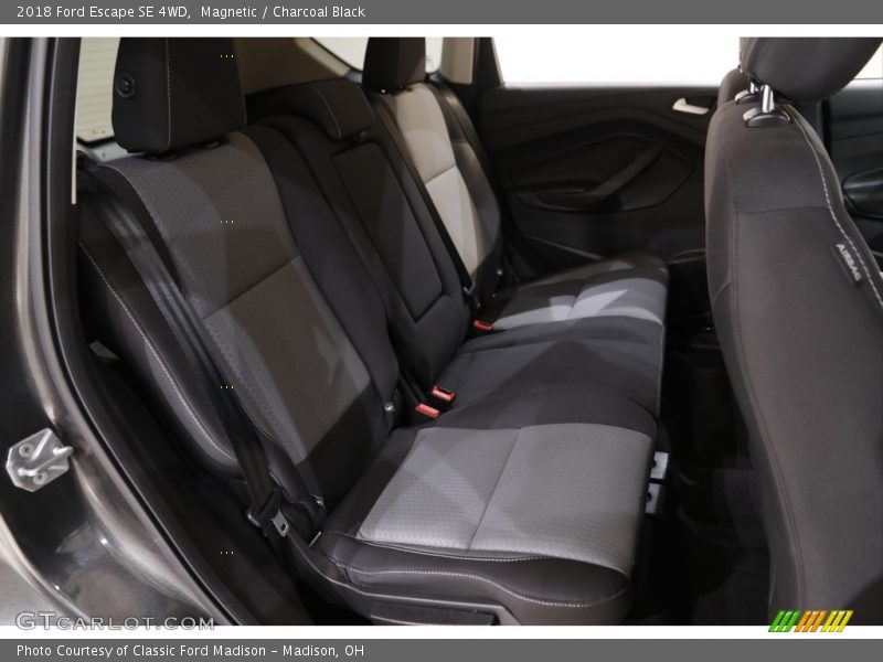 Magnetic / Charcoal Black 2018 Ford Escape SE 4WD