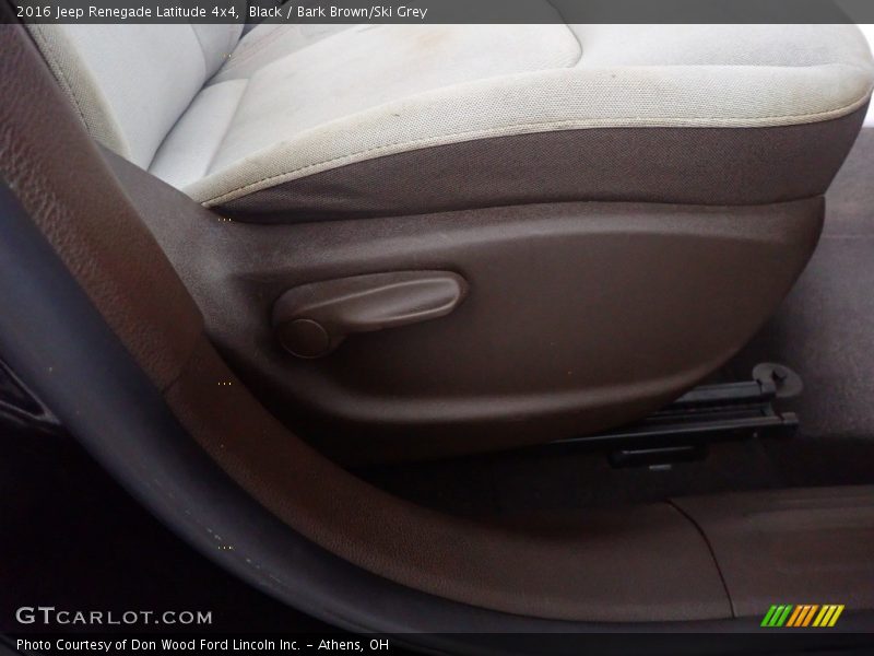 Black / Bark Brown/Ski Grey 2016 Jeep Renegade Latitude 4x4