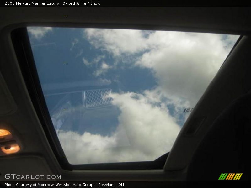 Oxford White / Black 2006 Mercury Mariner Luxury