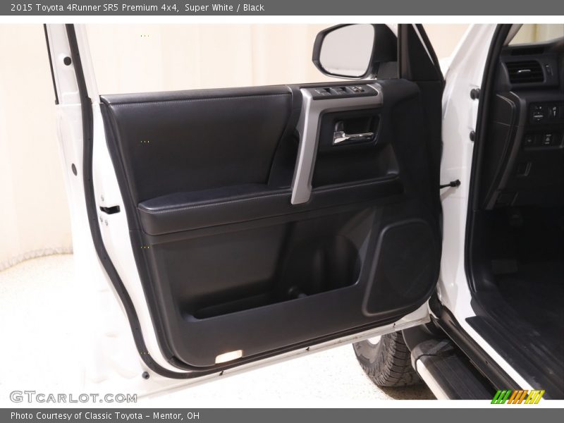 Super White / Black 2015 Toyota 4Runner SR5 Premium 4x4