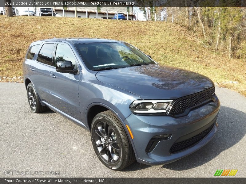 Front 3/4 View of 2021 Durango SXT Plus Blacktop AWD