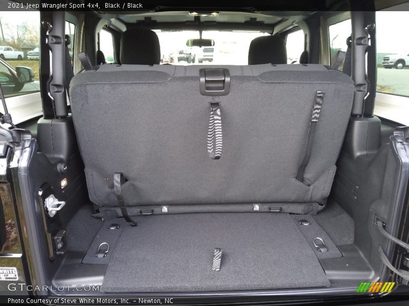  2021 Wrangler Sport 4x4 Trunk