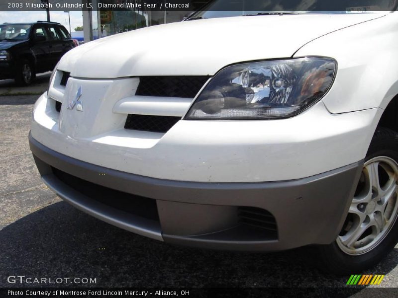 Diamond White Pearl / Charcoal 2003 Mitsubishi Outlander LS