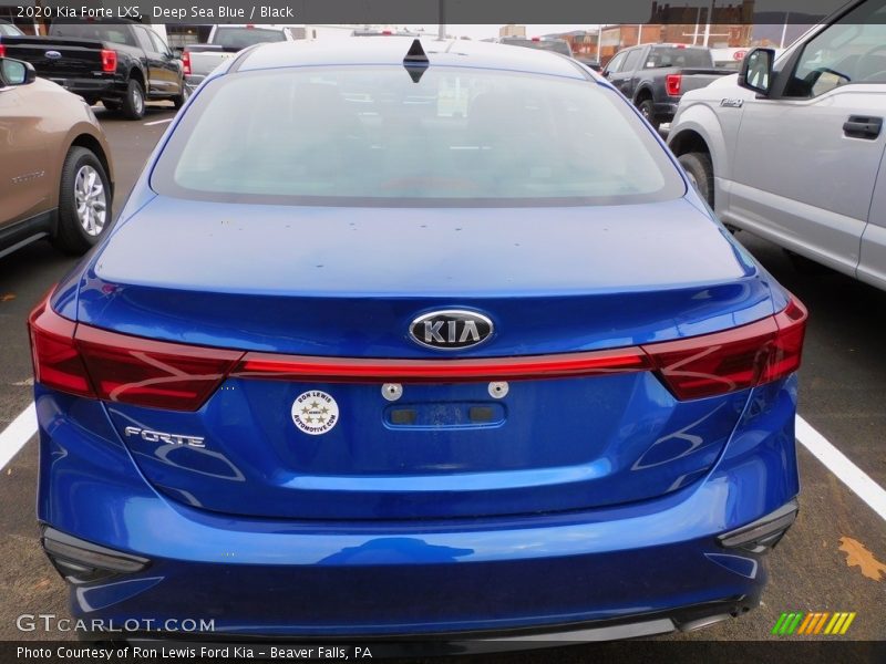 Deep Sea Blue / Black 2020 Kia Forte LXS