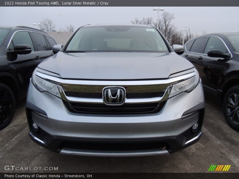 Lunar Silver Metallic / Gray 2022 Honda Pilot Touring AWD