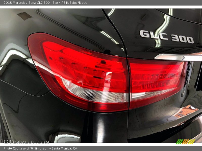 Black / Silk Beige/Black 2018 Mercedes-Benz GLC 300
