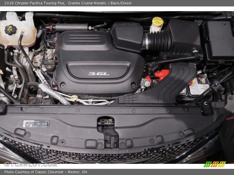 Granite Crystal Metallic / Black/Diesel 2018 Chrysler Pacifica Touring Plus