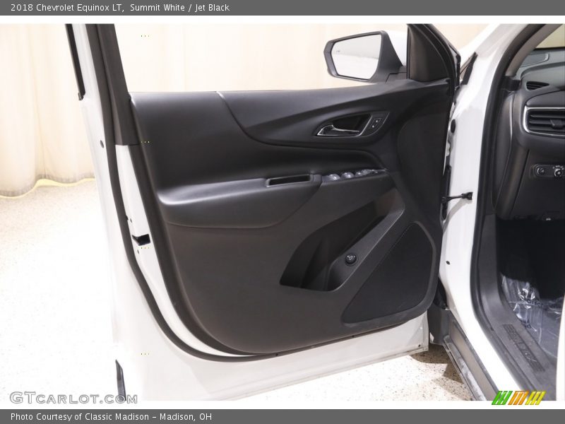 Summit White / Jet Black 2018 Chevrolet Equinox LT